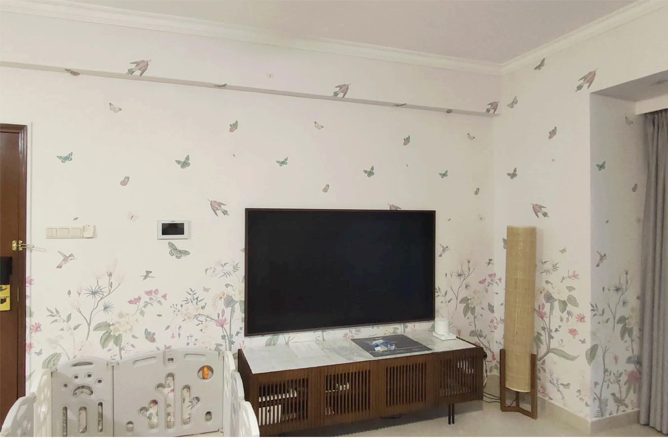 Living room with Natural Mural Wallpaper